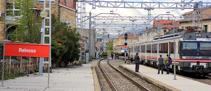 Un hombre muere arrollado por un tren al cruzar por el paso a nivel