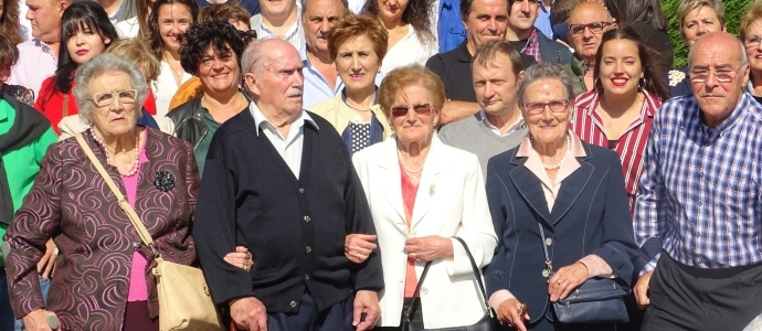 Homenaje a los mayores de la familia Mantilla