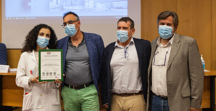 El hospital Sierrallana-Tres Mares renueva su acreditacin como Centro Comprometido con la Excelencia en Cuidados