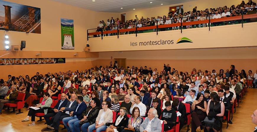 El IES Montesclaros celebra la graduaci�n de 83 estudiantes