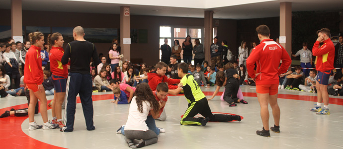 El IES Montesclaros puso fin al mes de la lucha libre