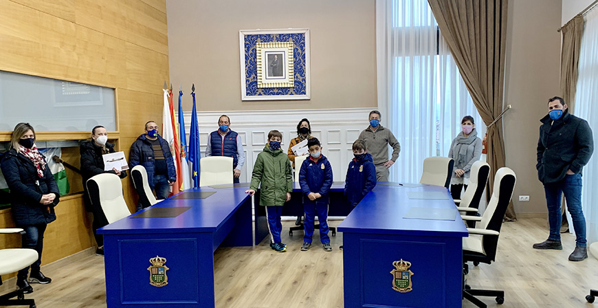 La iglesia de Caeda gana por segundo ao consecutivo el Concurso de Belenes de Enmedio