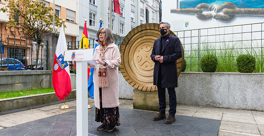 Igualdad traslada el apoyo del Gobierno de Cantabria a todas las vctimas de la violencia de gnero y 