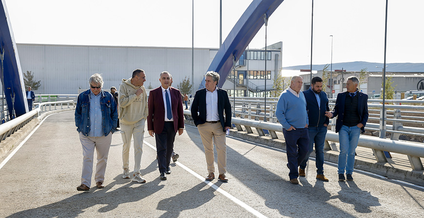 Inaguradas las obras de ampliacin del puente nuevo sobre el Hjar, tras una inversin de 3,2 millones de euros