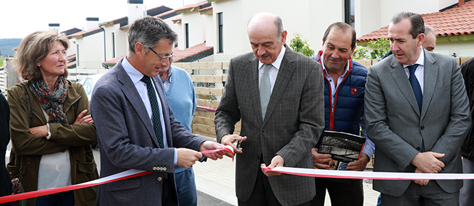 Inaugurada la segunda fase de las 24 viviendas de proteccin pblica de Requejo