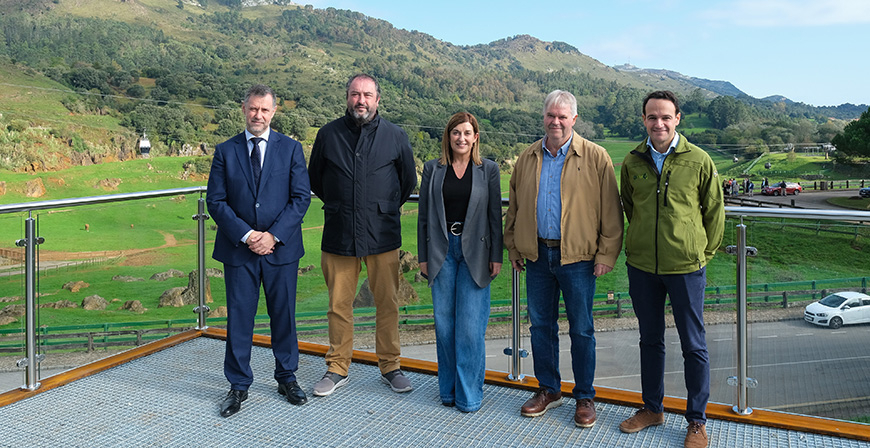 Inaugurado el nuevo mirador de los elefantes de Cbarceno