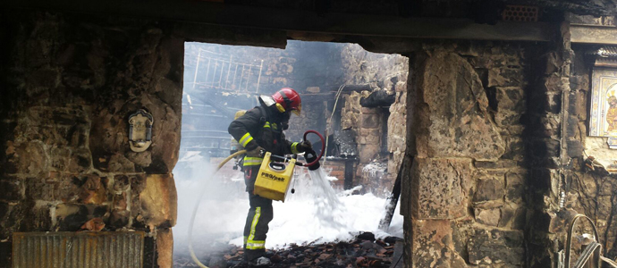 Un incendio calcina una vivienda en Selaya