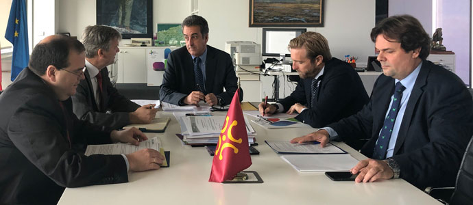 Industria y Alsa ultiman servicios exprs entre Santander y Reinosa