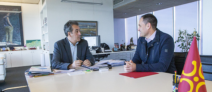 Industria estudiar la mejora de las marquesinas de Las Rozas de Valdearroyo