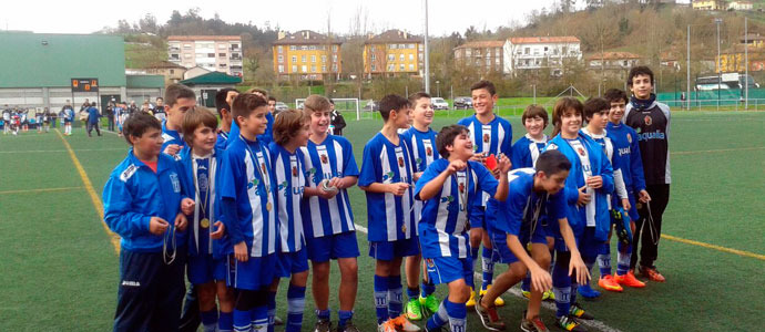 Los infantiles del Naval viajaron a Arriondas