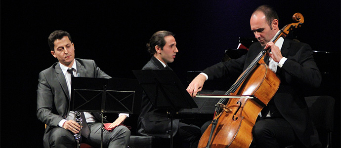 La intimidad de Hugo Selles al piano