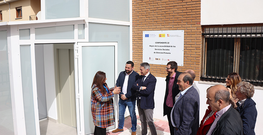 El edificio del antiguo ayuntamiento de Campoo de Enmedio estrena ascensor