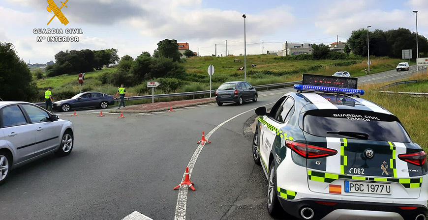 Investigado por conduccin temeraria y estar bajo la influencia de alcohol y drogas 