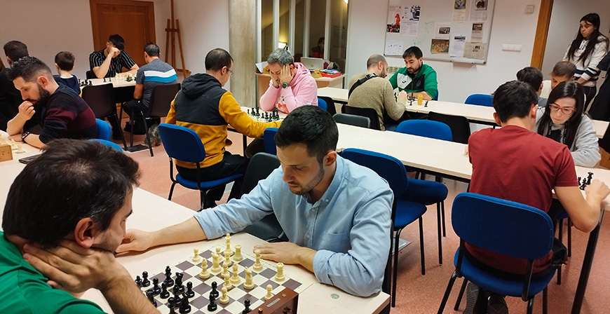 Ismael Merino triunfa en el Torneo Social navideo del Club Ajedrez Campoo
