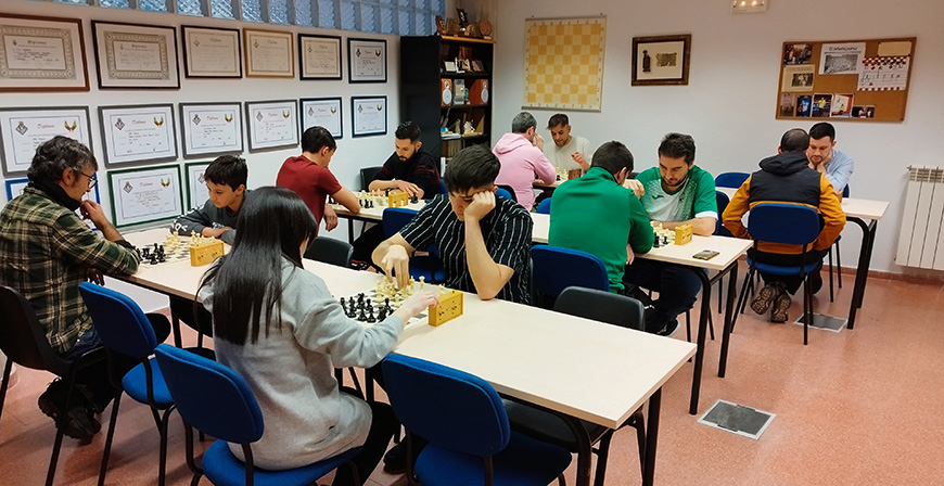 Ismael Merino triunfa en el Torneo Social navideo del Club Ajedrez Campoo