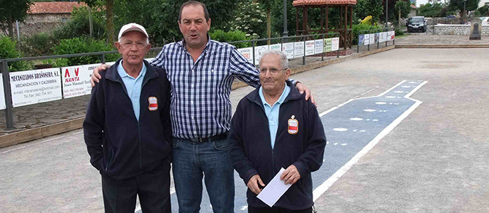 Ivn y Fraile se imponen en el Torneo de Petanca de Requejo