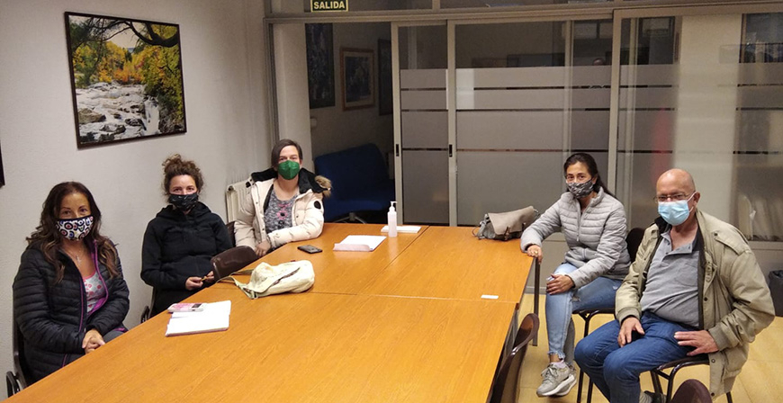 Izquierda Unida Campoo insta a combatir la precariedad en los sectores feminizados como una forma ms de fijar poblacin