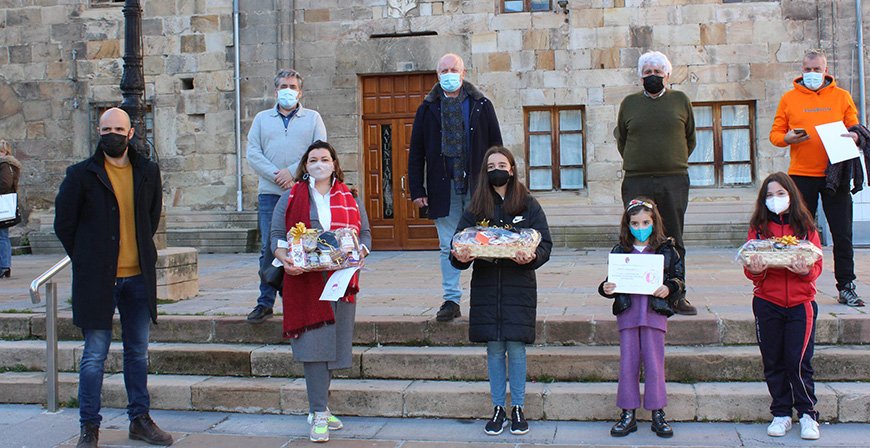 Javier Zubizarreta gana el I Concurso de Balcones, Ventanas y Puertas de Navidad de Reinosa