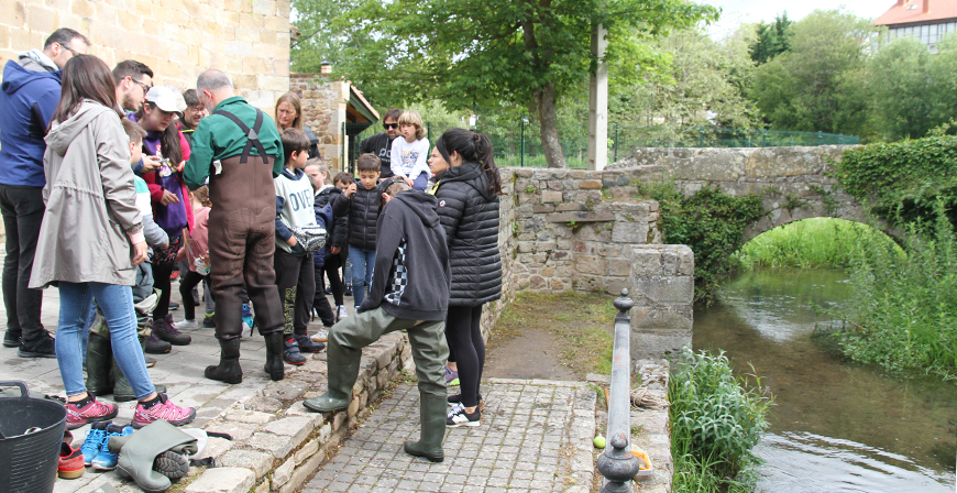 Jornada de voluntariado ambiental en el cauce del Ebro