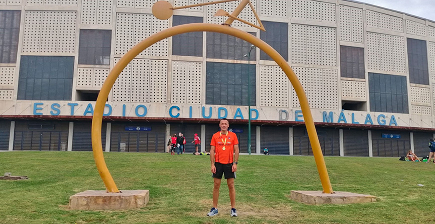 Jos Antonio Abia, doble campen de Espaa Veteranos en salto de Longitud y Triple