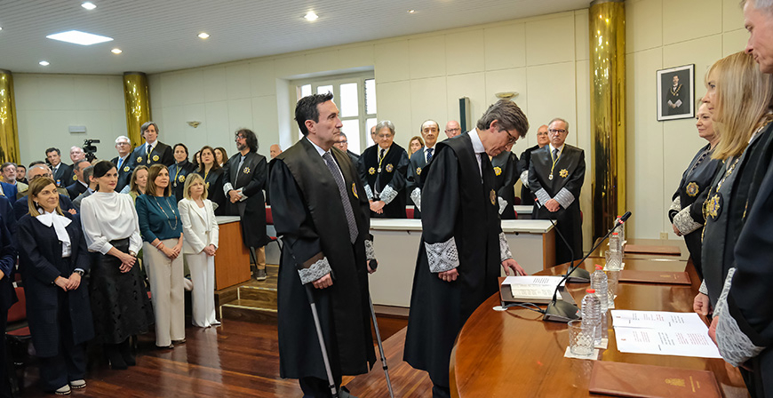 Jos� Arsuaga toma posesi�n como presidente del Tribunal Superior de Justicia de Cantabria