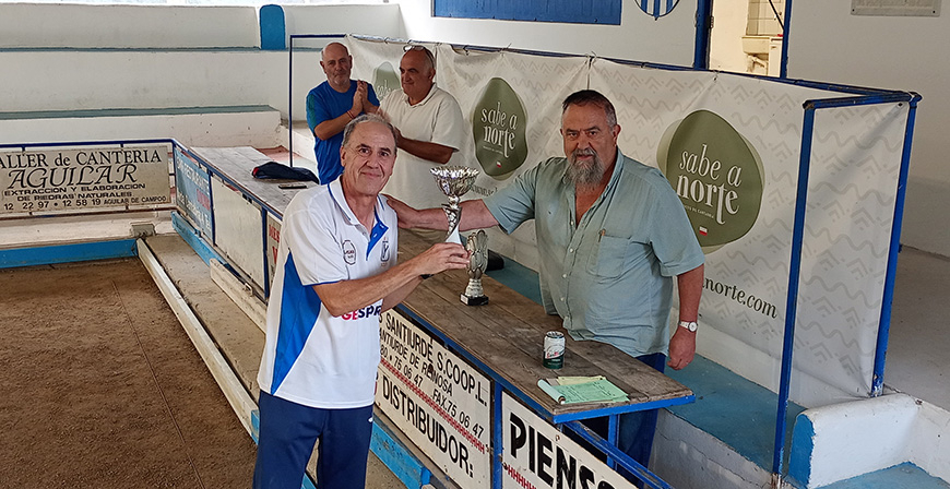 Jos� Miguel Barrio se impone en el Torneo Social de la Pe�a Bol�stica Pesquera 