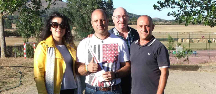 Jos y Too ganan el torneo de petanca de Nestares