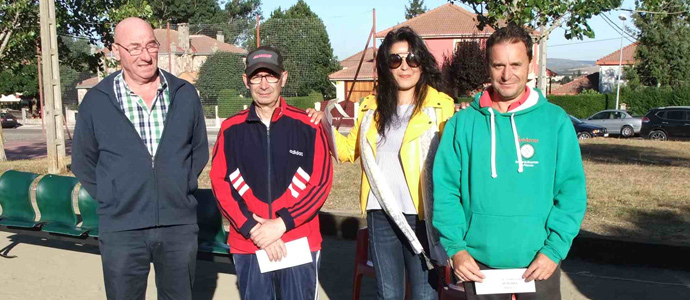 Jos y Too ganan el torneo de petanca de Nestares