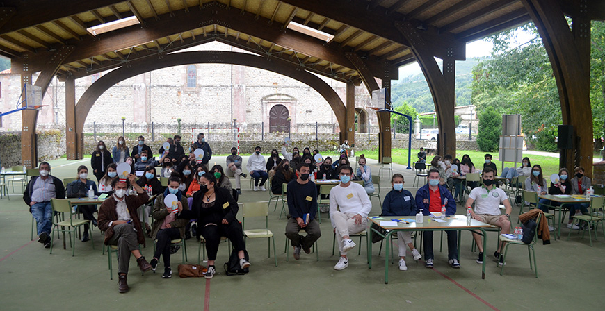 Los jvenes toman la palabra para debatir sobre su futuro en el mundo rural