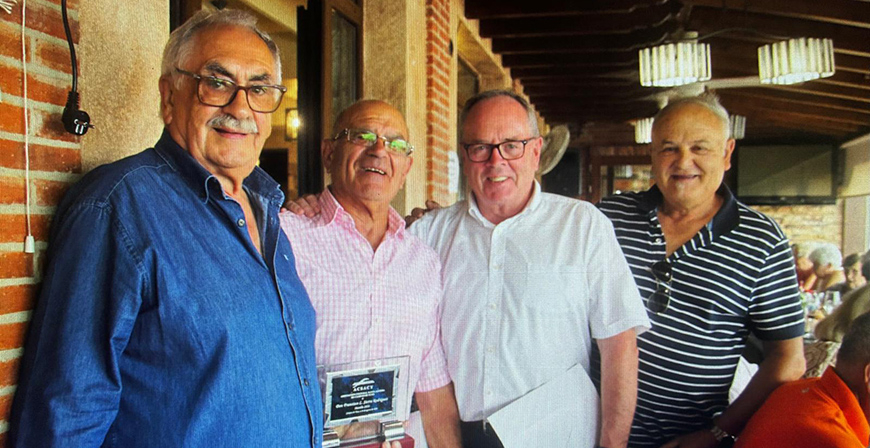 Juan Carlos Garc�a y Francisco Sierra, reconocidos con los 'Manilios'