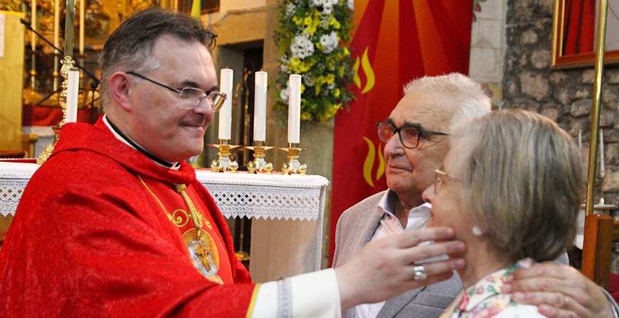 Juan Carlos Velarde celebra sus 25 aos sacerdotales