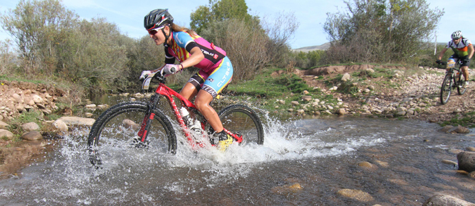 Juan Pedro Trujillo y Sandra Santanyes reinan en Alto Campoo