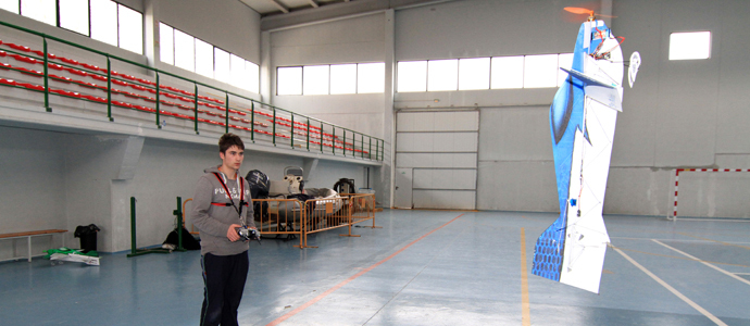 Juan Robledo, campen de Espaa de F3P indoor