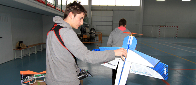 Juan Robledo, campen de Espaa de F3P indoor