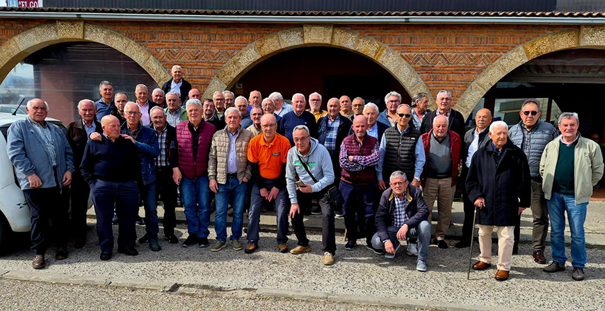 Los jubilados del tren de laminado de La Naval celebran su comida anual