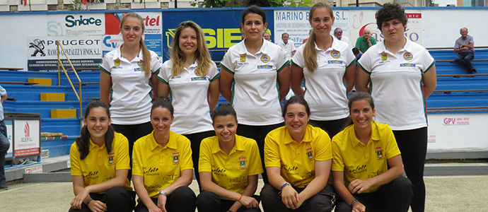 Las jugadoras de Campoo de Yuso acarician el ttulo