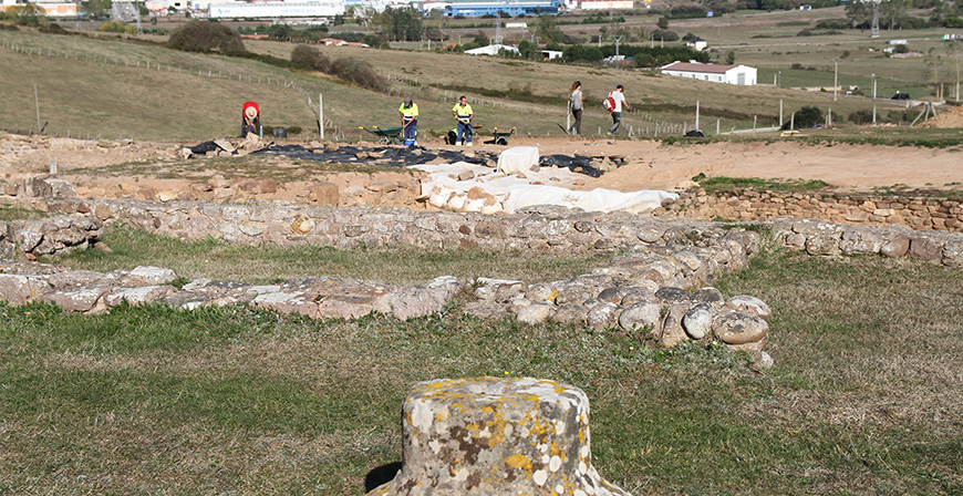 Juli�briga abre sus excavaciones al p�blico con una nueva visita guiada