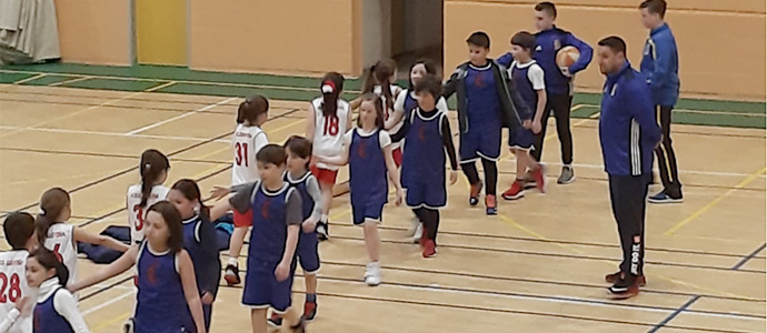 Las jnior vencen con solvencia al equipo de Colindres