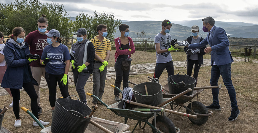 Juventud y Patrimonio retoman el campo de voluntariado de Julibriga con la participacin de 15 jvenes en las excavaciones arqueolgicas