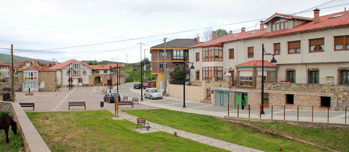 Un ladrn roba en una casa de Requejo con las dueas dentro  