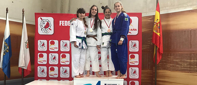 Laura Gonzlez y Luca Mantilla se proclaman campeonas de Cantabria de Judo en cadete e infantil respectivamente