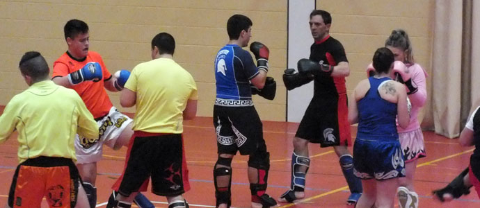 Luchadores solidarios