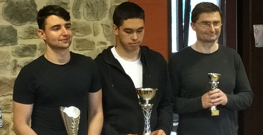 Luis Casares gana el I Torneo de Ajedrez 'Fiestas de San Cristobal' de Arenas de Igua