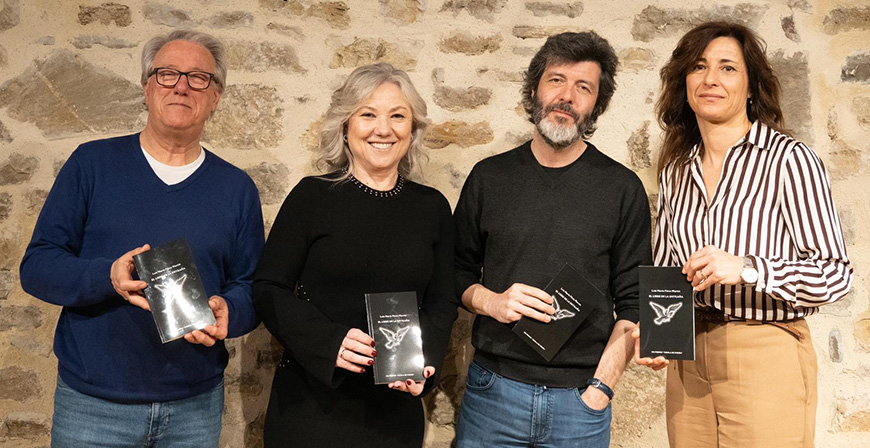 Luis Mar�a P�rez Mart�n recibe el XXI Premio �guila de Poes�a por 'El libro de la entra�a'