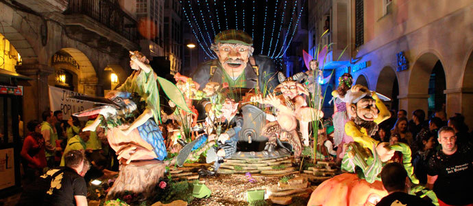 La magia de las carrozas invade las calles de Reinosa