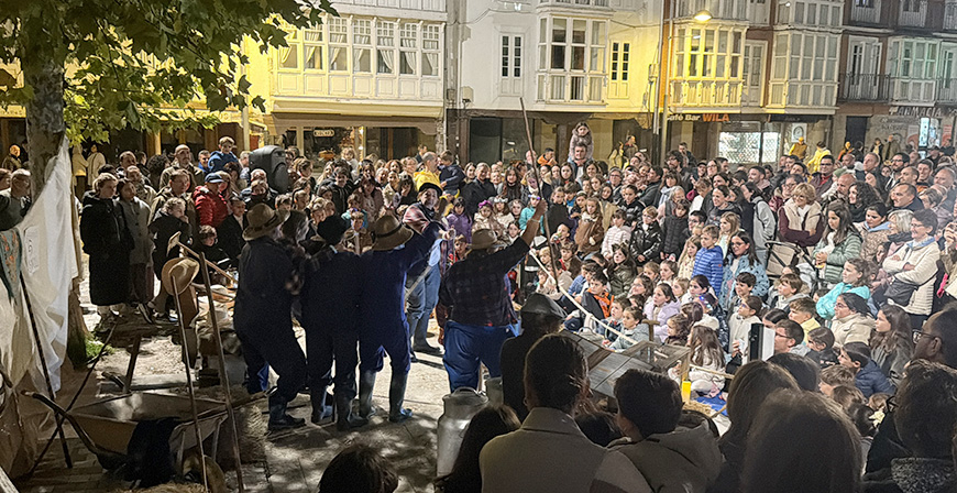 La magia y la mitolog�a llenan las calles de Reinosa con la X Noche Encuentada
