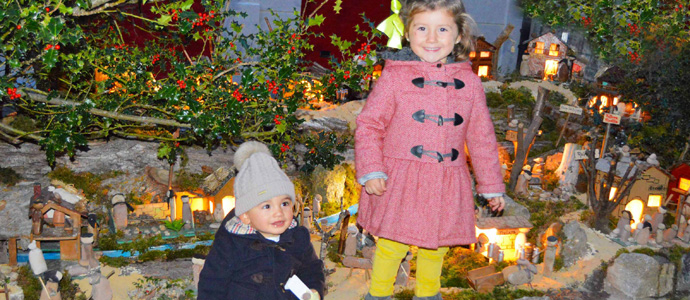 La magia de la Navidad regresa a la calle Tres Mares de Reinosa