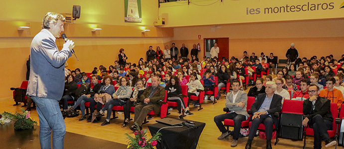 Maanes destaca la implicacin de alumnos, profesores y AMPA del IES Montesclaros en la celebracin de su Semana cultural