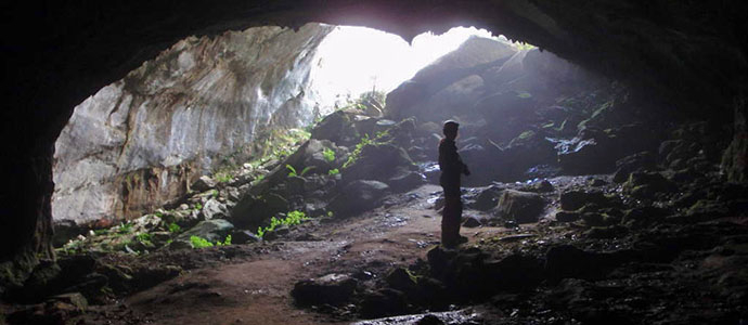Activan el rescate de cuatro espelelogos portugueses en la cueva de Cueto-Coventosa