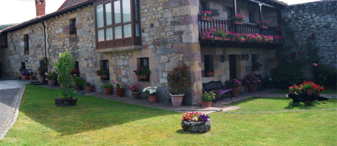 Mara Teresa Sagarna se alza con el primer puesto del Concurso de Jardines de Campoo de Yuso